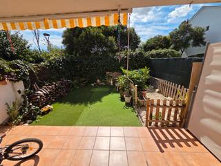 Appartement à Urbanització tres pins d 1. Bonito piso con terraza privada en tres pins, els monjos.