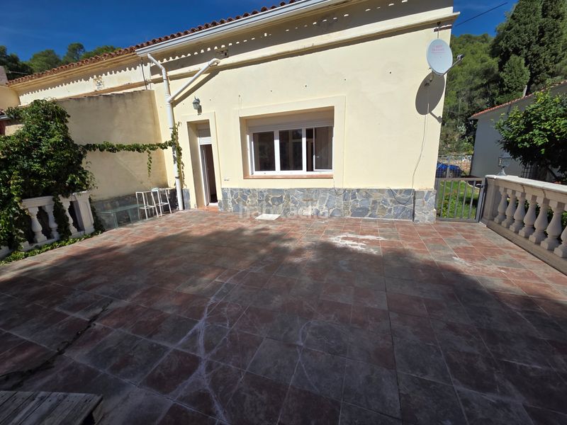 Foto a5f01d17-aa61-4de7-9421-9d50e05d0df4. Casa adossada a Mediona