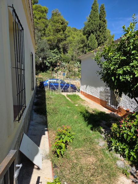 Foto d3be419c-ad34-454f-ac4c-b39514f12f6b. Casa adossada a Mediona