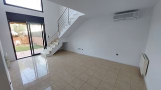 Affitto Casa a schiera  Passatge de les sínies. Casa adosada en el melió en vilafranca del penedès