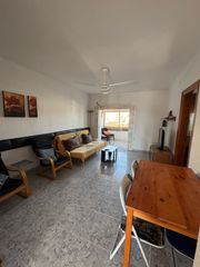 Apartament  Avinguda de barcelona. Acogedor apartamento en el centro de miami platja, a pocos minut