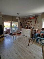 Apartament a Carrer d'alfons i 31. Bonito apartamento situado en urb. casalot: