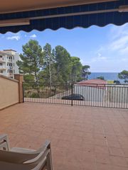 Appartement  Avinguda maria cristina. Apartamento con terraza y vistas al mar en segunda línea de play