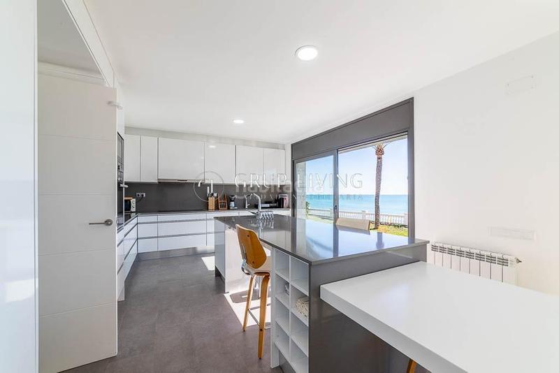 Foto 6e1f880a-8f43-481e-9216-cbfba568c070. Location maison avec chauffage parking dans Barri de Mar Vilanova i la Geltrú