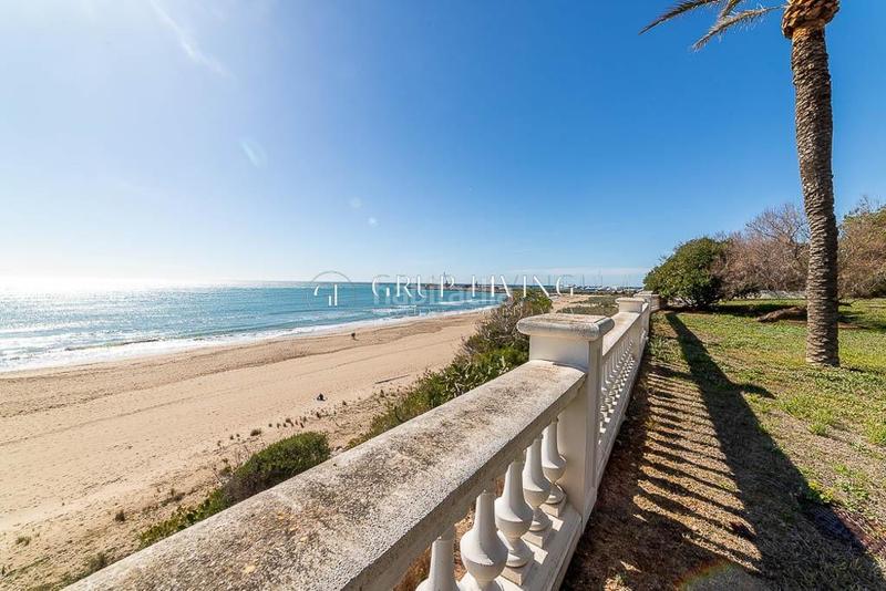 Foto 5bc30021-e90c-4cf2-9745-6acb3ff28bd8. Rent house with heating parking in Barri de Mar Vilanova i la Geltrú