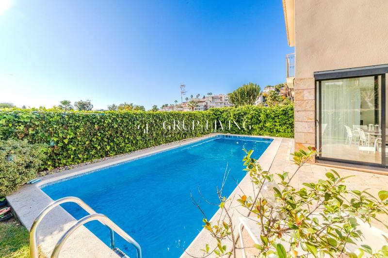 Foto 127da9eb-f6ad-48fa-939c-5cc9871ce135. Casa con riscaldamento parcheggio piscina in Vallpineda-Santa Bàrbara Sitges