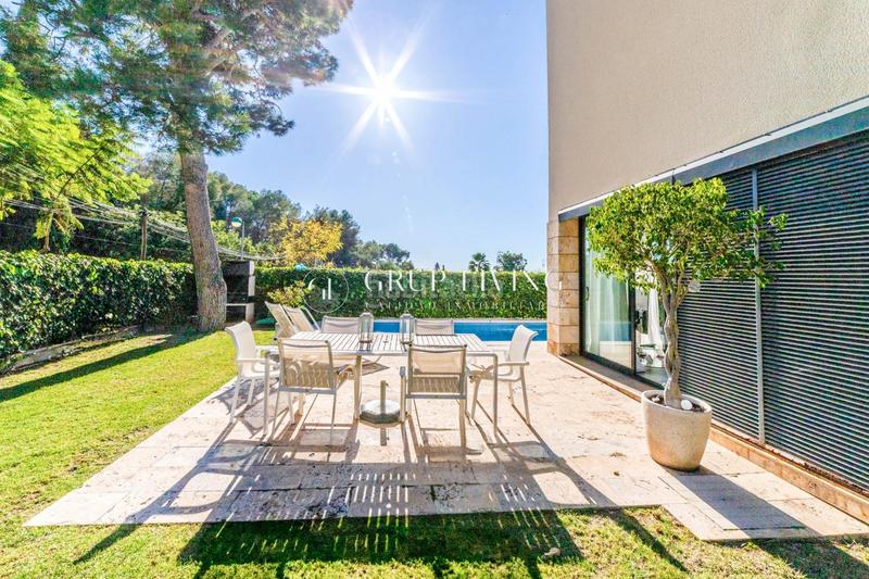 Foto c3ee9584-64aa-40a2-a0aa-1f99d1bda9f8. Casa con riscaldamento parcheggio piscina in Vallpineda-Santa Bàrbara Sitges