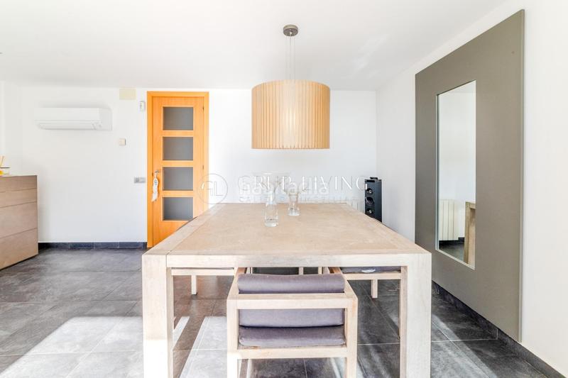 Foto d28a9ef3-96c4-46d6-80d8-cc81b0aeccb8. Casa con riscaldamento parcheggio piscina in Vallpineda-Santa Bàrbara Sitges