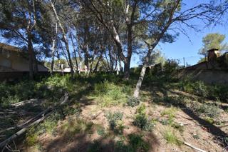 Wohngrundstück in Olivella. Terreno en la urbanización las colines, olivella