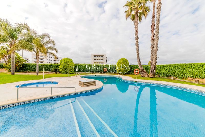 Foto 24d9c858-b42d-4c37-876d-31d23e06b8b5. Pis amb calefacció aparcament a Les Salines-Pla de Sant Pere Cubelles