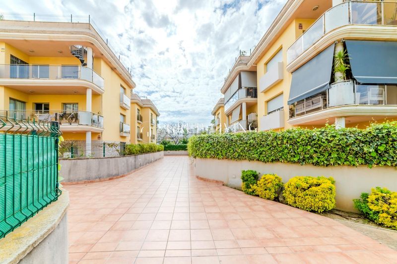 Foto dd36476e-46b9-4b5b-8f33-ef46ea8a2f5f. Pis amb calefacció aparcament a Les Salines-Pla de Sant Pere Cubelles