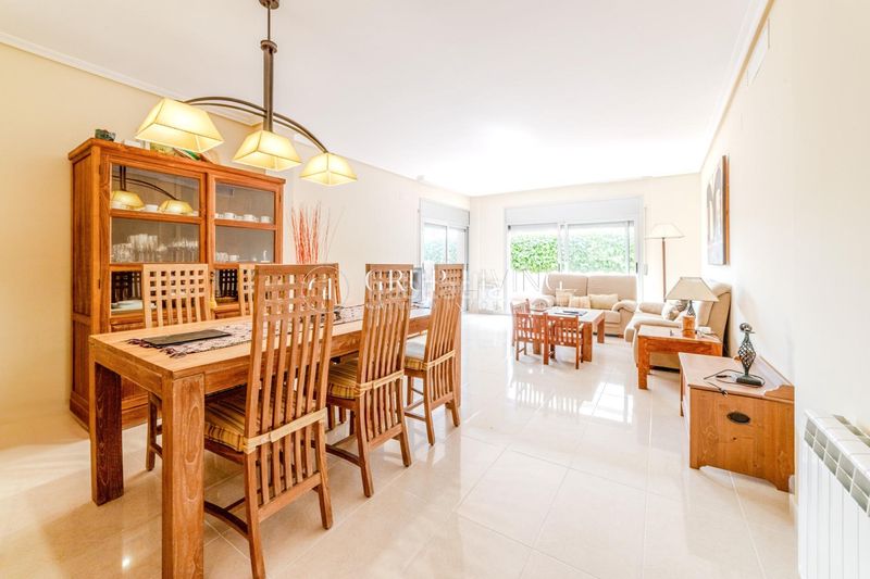 Foto ed23e5f1-1600-4bd5-a284-9168272589be. Pis amb calefacció aparcament a Les Salines-Pla de Sant Pere Cubelles