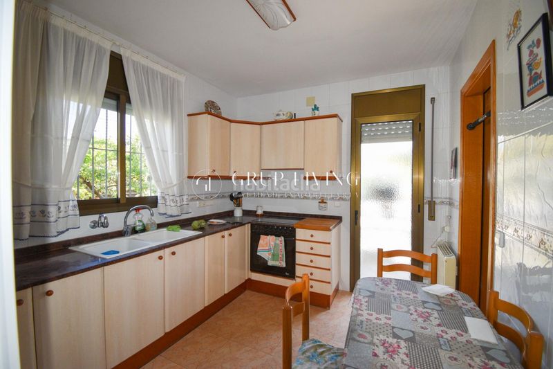 Foto 9e99965e-5b06-4121-9326-cb511f2c0d71. Casa amb calefacció aparcament a Levantina - Montgavina - Quintmar Sitges