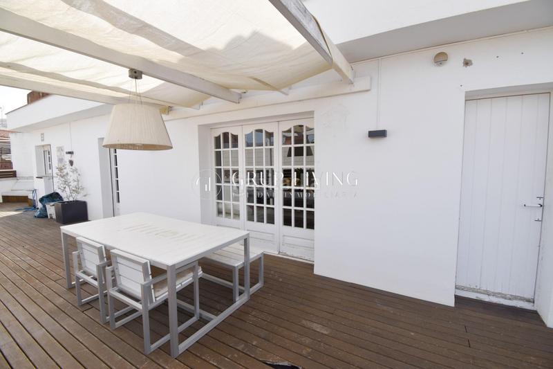 Foto 13d9dd5a-fa37-47a7-a9b5-152344ecd23b. Alquiler piso atico duplex en el centro en Centre Sitges