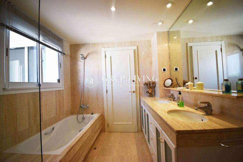 Foto ba70a342-4849-47d1-aeb3-87bec7402fbe. Location appartement avec chauffage parking piscine dans Sitges