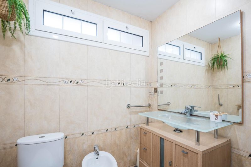 Foto 432a6e0e-1aa4-4d74-b36f-f0bc5c19c788. Pis amb calefacció aparcament piscina a Can Girona - Terramar - Vinyet Sitges