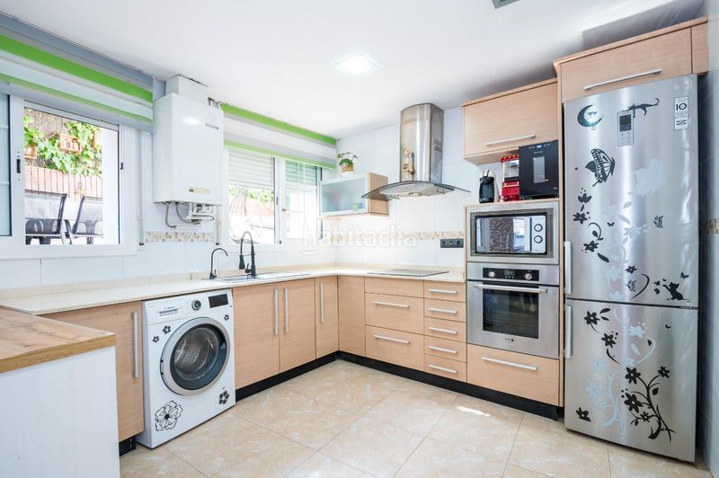 Foto 8ffb32d0-043c-4b6a-b9d9-842388533f67. Pis amb calefacció aparcament piscina a Can Girona - Terramar - Vinyet Sitges