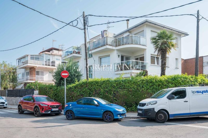 Foto a6c2b883-658b-4a03-9337-9a32620a9f1a. Pis amb calefacció aparcament piscina a Can Girona - Terramar - Vinyet Sitges