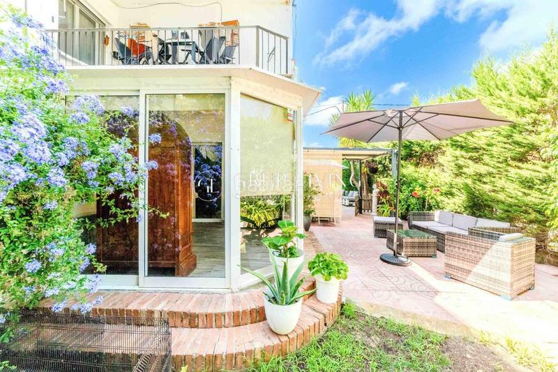 Foto c1fb32fc-dbbe-407e-b8ac-a4d708ce4811. Piso planta baja con jardín en la zona del vinyet en Sitges