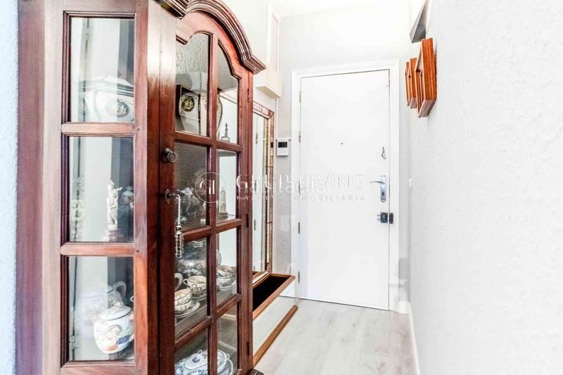 Foto f1fa770d-5964-41c1-9001-fef781bfd9c6. Piso planta baja con jardín en la zona del vinyet en Sitges