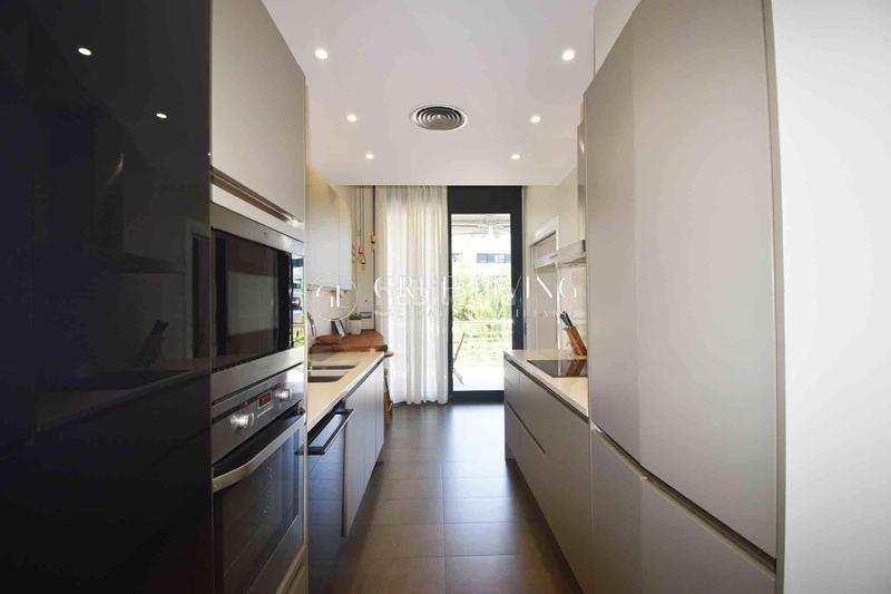 Foto 8c75bf94-e795-41c5-aa14-23304230d6b2. Piso amplitud, luz y ubicación inmejorable en La Plana Sitges