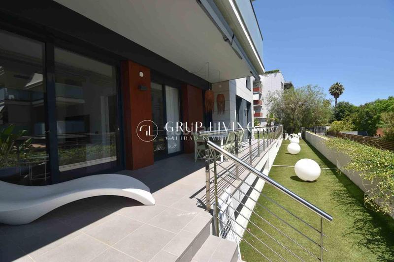 Foto aa505264-f0f4-44f3-885c-82b6937ca846. Piso amplitud, luz y ubicación inmejorable en La Plana Sitges