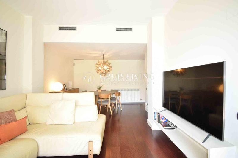 Foto e66a79fa-9557-4d8a-9f6d-0381b132520a. Piso amplitud, luz y ubicación inmejorable en La Plana Sitges