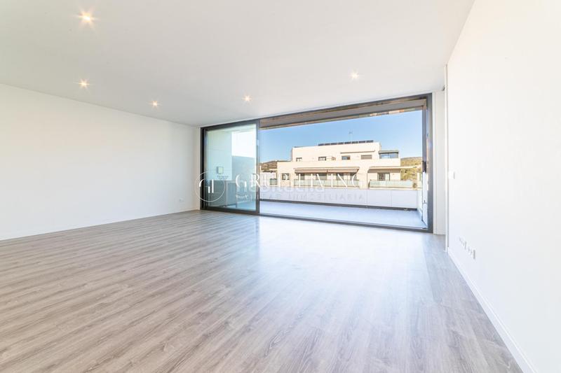 Foto 078856a8-4e78-414d-bbee-4756b16915f8. Location appartement avec chauffage parking piscine dans Sitges