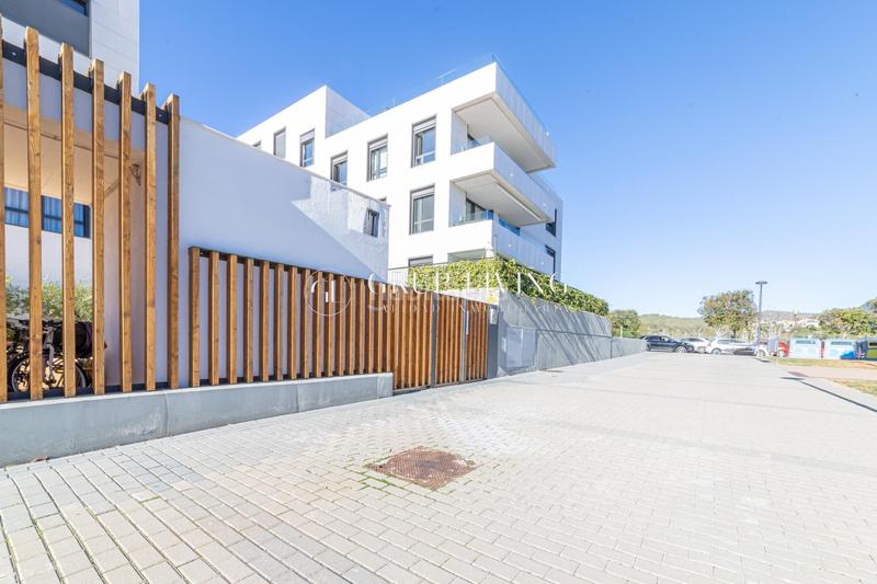Foto 335e04a4-5eb7-4ffc-862f-b7de50a258d3. Location appartement avec chauffage parking piscine dans Sitges