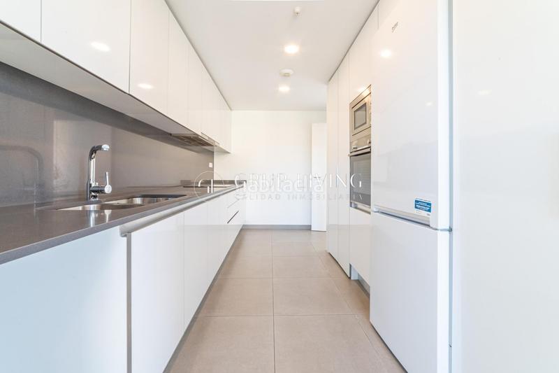 Foto 637a1ff2-27f4-49c7-a6fb-ae46e1f3feff. Location appartement avec chauffage parking piscine dans Sitges