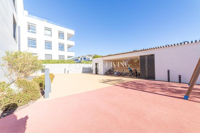 Foto a17735fb-7675-4f61-bf1a-85f6e041b969. Location appartement avec chauffage parking piscine dans Sitges