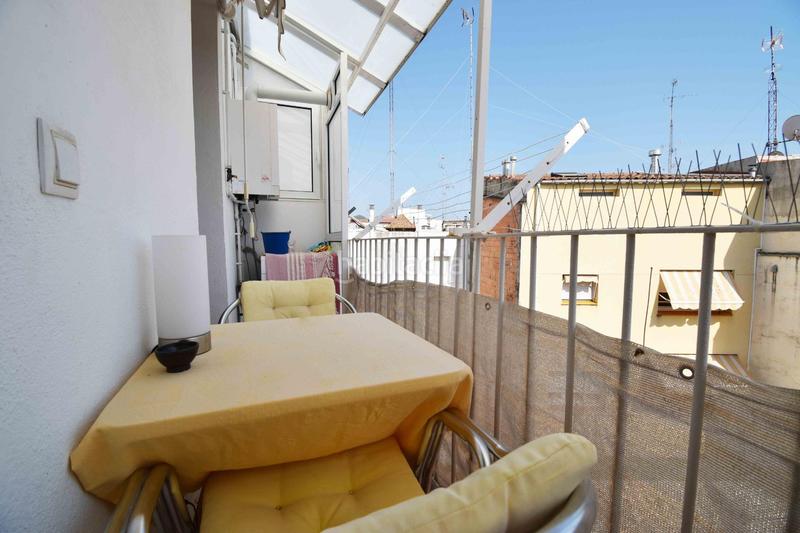Foto 35b9d021-5583-4eb3-881a-4d8dca4e8c60. Piso  con encanto y mucha luz en finca señorial del 1927 en Sitges