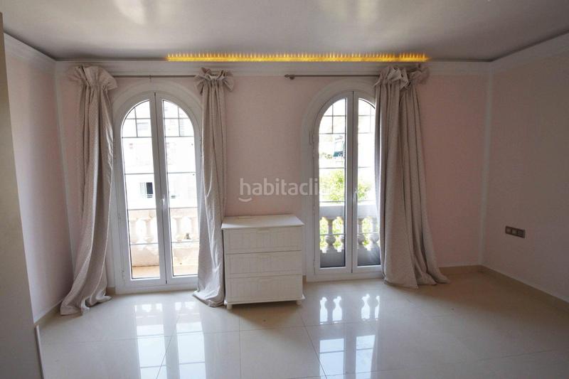 Foto 7079562a-c8e3-46bd-9739-80194afc5378. Piso  con encanto y mucha luz en finca señorial del 1927 en Sitges