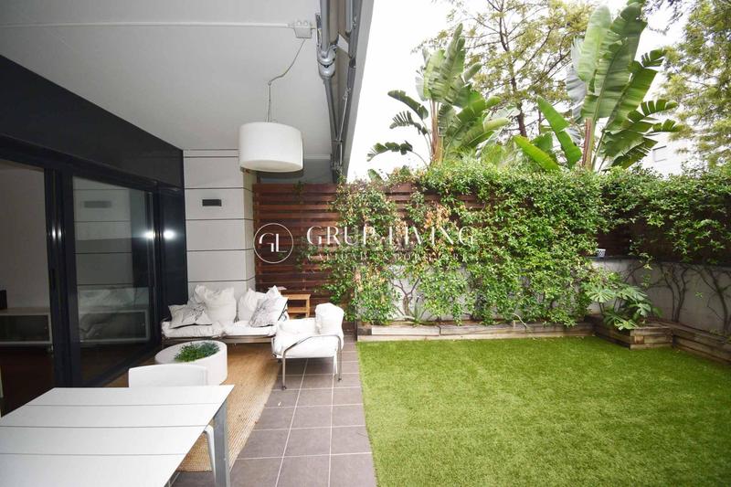 Foto 6ceceecb-3dc9-4b9f-9011-988b953d588e. Alquiler piso planta baja con jardín y piscina comunitaria, alquiler temporal en Sitges