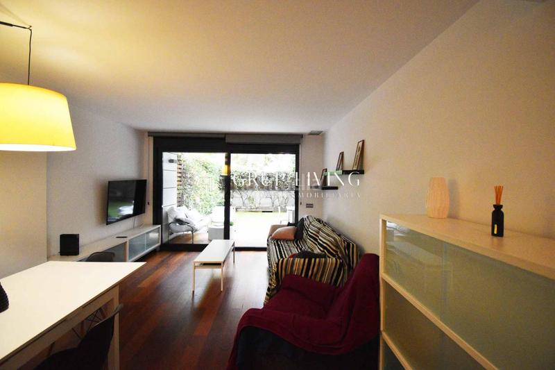 Foto 88aceafe-0d24-4e10-85de-6cb37134244b. Alquiler piso planta baja con jardín y piscina comunitaria, alquiler temporal en Sitges