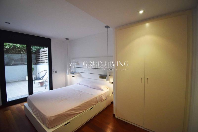 Foto a82f6d32-6186-43b8-9468-cb10ffaf51e1. Alquiler piso planta baja con jardín y piscina comunitaria, alquiler temporal en Sitges