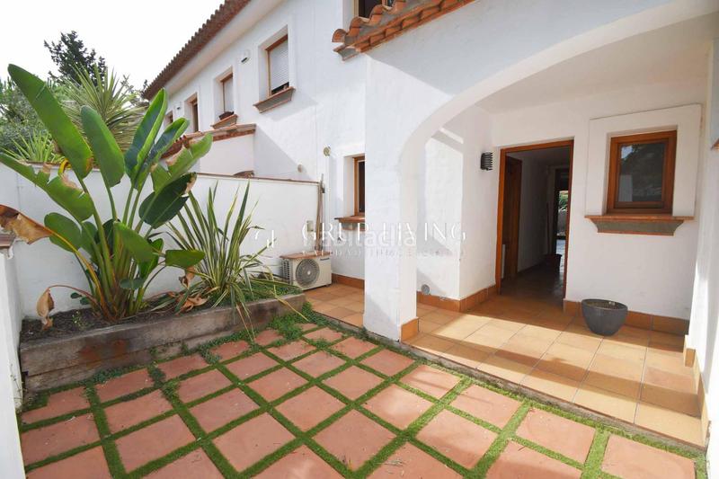 Foto 9bfbe7f5-71e2-47fa-ac75-f1bd9045735d. Affitto casa con riscaldamento parcheggio piscina in Sant Pere de Ribes