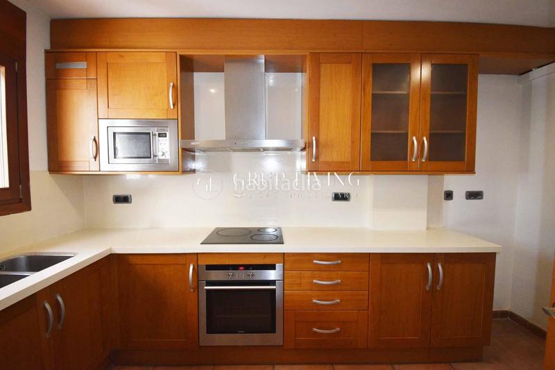 Foto 5fec3fb7-2d53-47ae-a5b3-31b2405953cd. Rent house with heating parking pool in Centre Sant Pere de Ribes