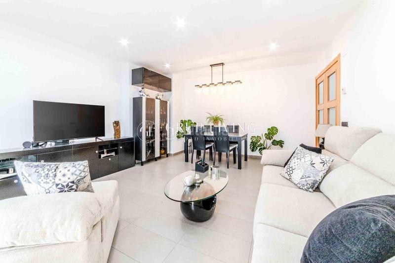 Foto 07025e1c-a00e-4072-baa4-8875637b59a2. Etagenwohnung mit heizung parking in Cabanyes (Les)