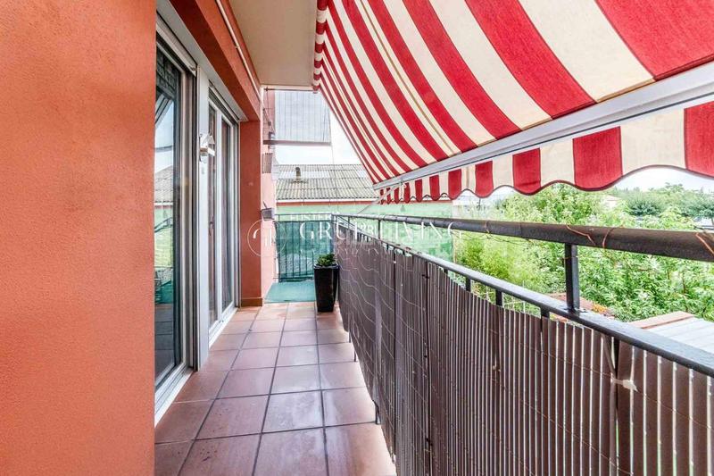 Foto 6620445f-3a81-4c75-8e6b-2a39d13805f2. Etagenwohnung mit heizung parking in Cabanyes (Les)