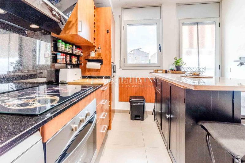 Foto b70fd5cc-df9e-4a5e-bc8d-0004da35b86e. Etagenwohnung mit heizung parking in Cabanyes (Les)