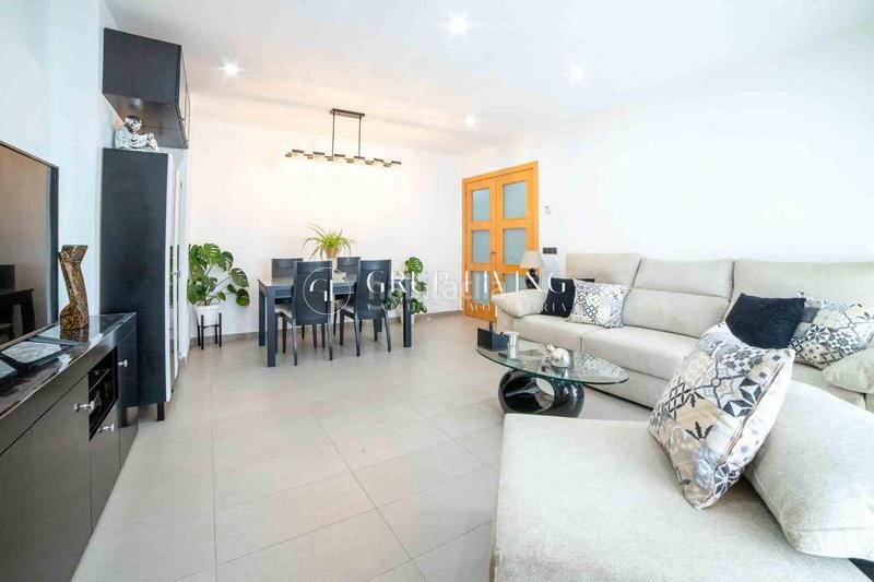 Foto f7a9682b-ac6c-47a0-8aee-de3198d53772. Etagenwohnung mit heizung parking in Cabanyes (Les)