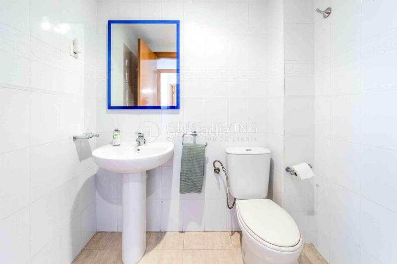 Foto 263a91e3-e3d7-4a4c-a5ce-491f75b4f5d9. Piso ático dúplex con espectaculares vistas al mar y en Sitges