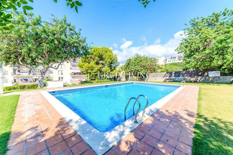 Foto 5e5b3919-da69-4b11-8df0-87d4afe4c7d2. Piso ático dúplex con espectaculares vistas al mar y en Sitges