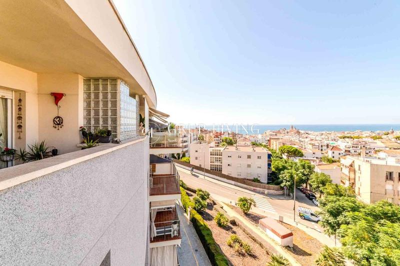 Foto 62a32902-499f-486c-9db2-1fff154586aa. Piso ático dúplex con espectaculares vistas al mar y en Sitges