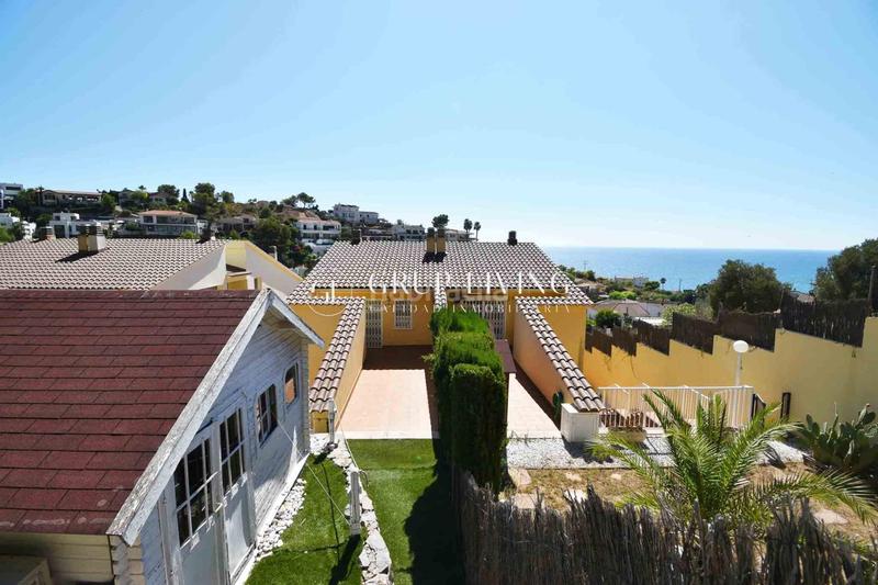 Foto 3c0d4118-8ca1-4282-8788-1b06ead7a23b. Lloguer casa amb aparcament piscina a Levantina - Montgavina - Quintmar Sitges