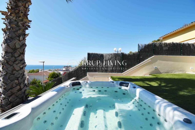 Foto 64651959-20ad-460f-9fd0-d0ab8aba652c. Lloguer casa amb aparcament piscina a Levantina - Montgavina - Quintmar Sitges