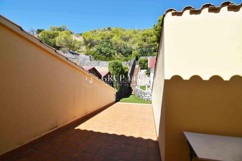 Foto d2d61d87-f1c3-43ff-ad07-9a761eca1f1a. Lloguer casa amb aparcament piscina a Levantina - Montgavina - Quintmar Sitges