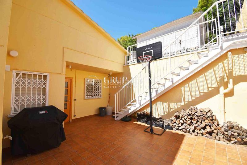 Foto f6f45aa6-cb5f-4d12-a1ae-f6a9f760b518. Lloguer casa amb aparcament piscina a Levantina - Montgavina - Quintmar Sitges