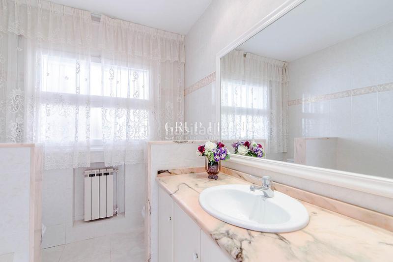 Foto 9bce0553-dc94-4fef-a4d0-4cf596aea15c. Lloguer pis amb calefacció aparcament piscina a Can Girona - Terramar - Vinyet Sitges